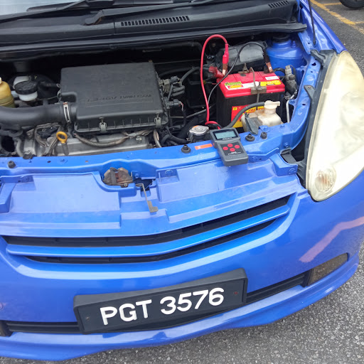 Runner car battery mobile team